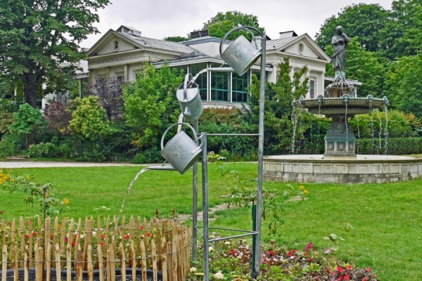 Brunnen bei der Champs-Elysees - (c) R Plock.jpg